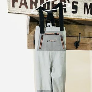 Youth Frogg Toggs Chest Waders sz.L and Wading Boots size 5